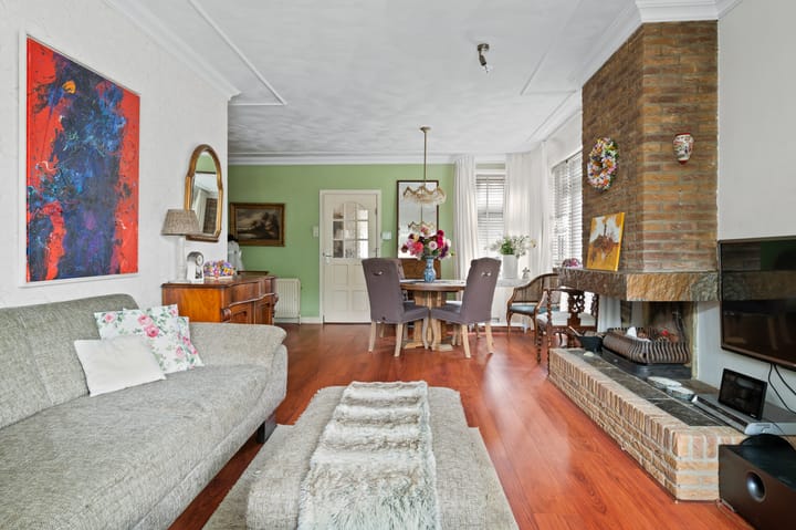 Photo 4 of Emmastraat 24