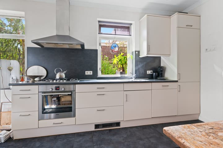 Foto 8 van Emmastraat 24