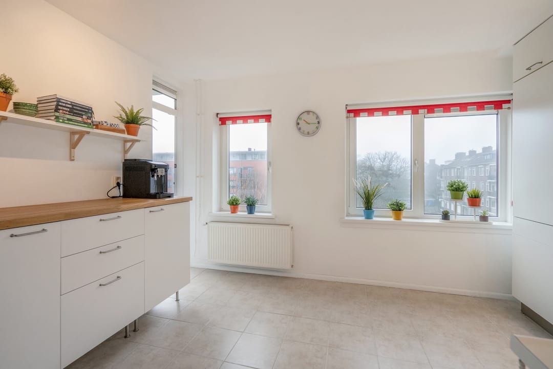 Photo 22 of Burgemeester Elsenlaan 18