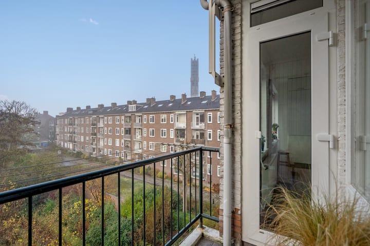 Photo 16 of Burgemeester Elsenlaan 18