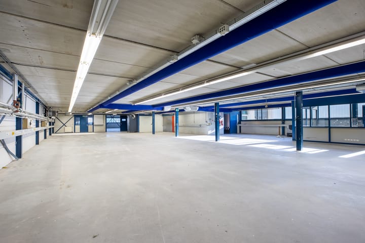 Hoevenweg 11, Eindhoven