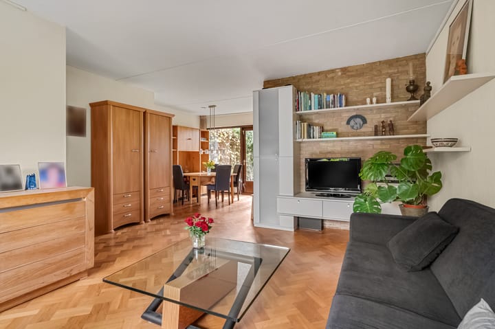 Photo 5 of Floreslaan 80