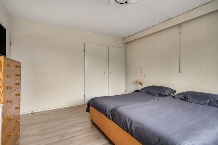 Photo 15 of Floreslaan 80