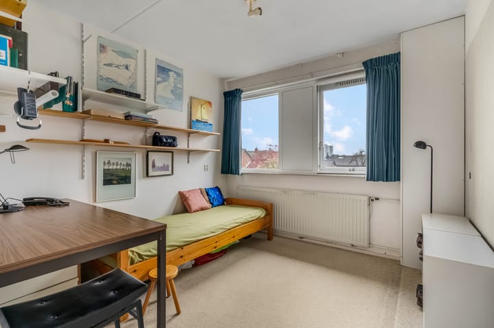 Photo 16 of Floreslaan 80