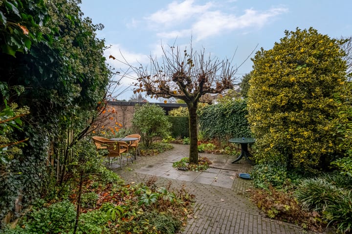 Photo 36 of Floreslaan 80