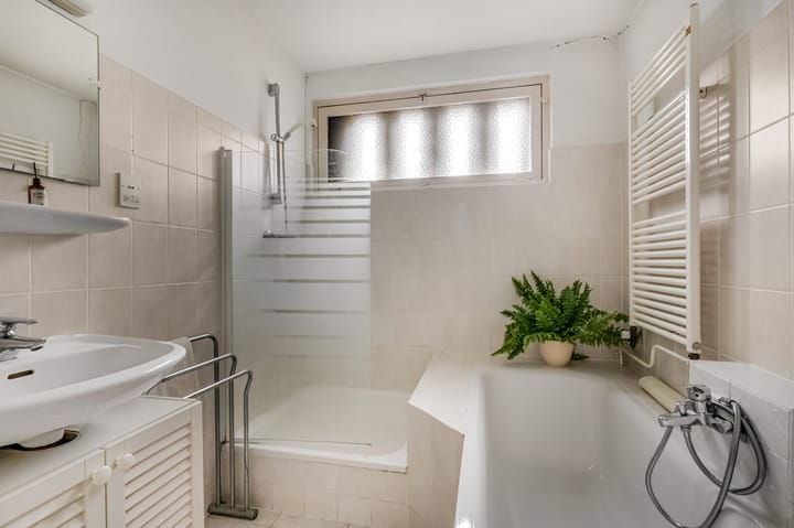 Photo 22 of Floreslaan 80