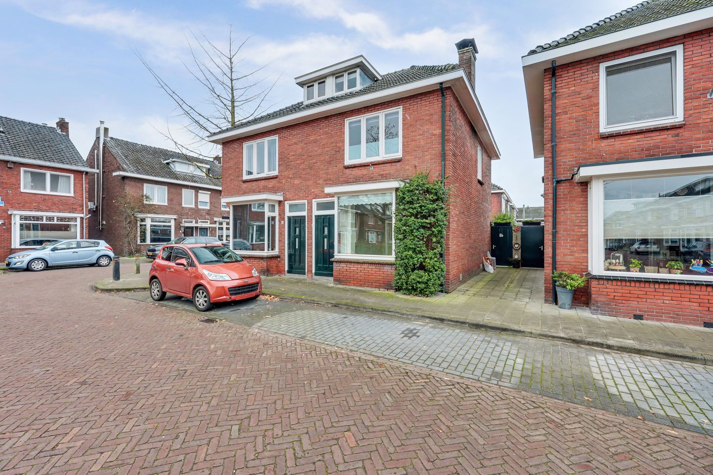 Foto 5 van Van Heutzplein 13