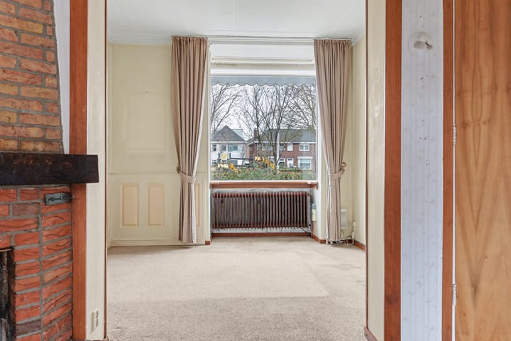 Foto 8 van Van Heutzplein 13