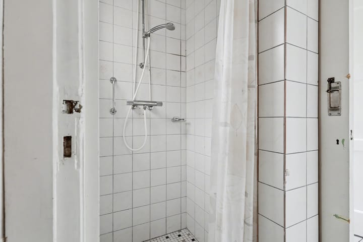 Foto 13 van Van Heutzplein 13