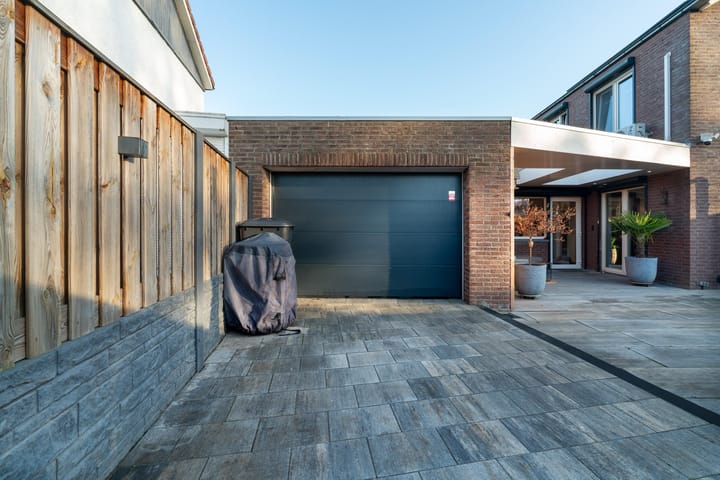 Foto 24 van Montfortstraat 90