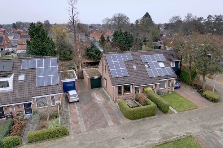 Foto 2 van IJzerwerker 49