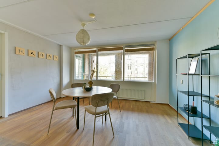 Photo 2 of Henriëtte Roland Holststraat 38