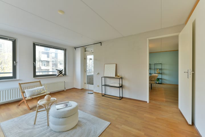 Foto 13 van Henriëtte Roland Holststraat 38