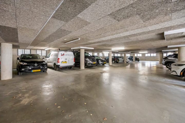 Photo 10 of Wilhelminaplein 26-H