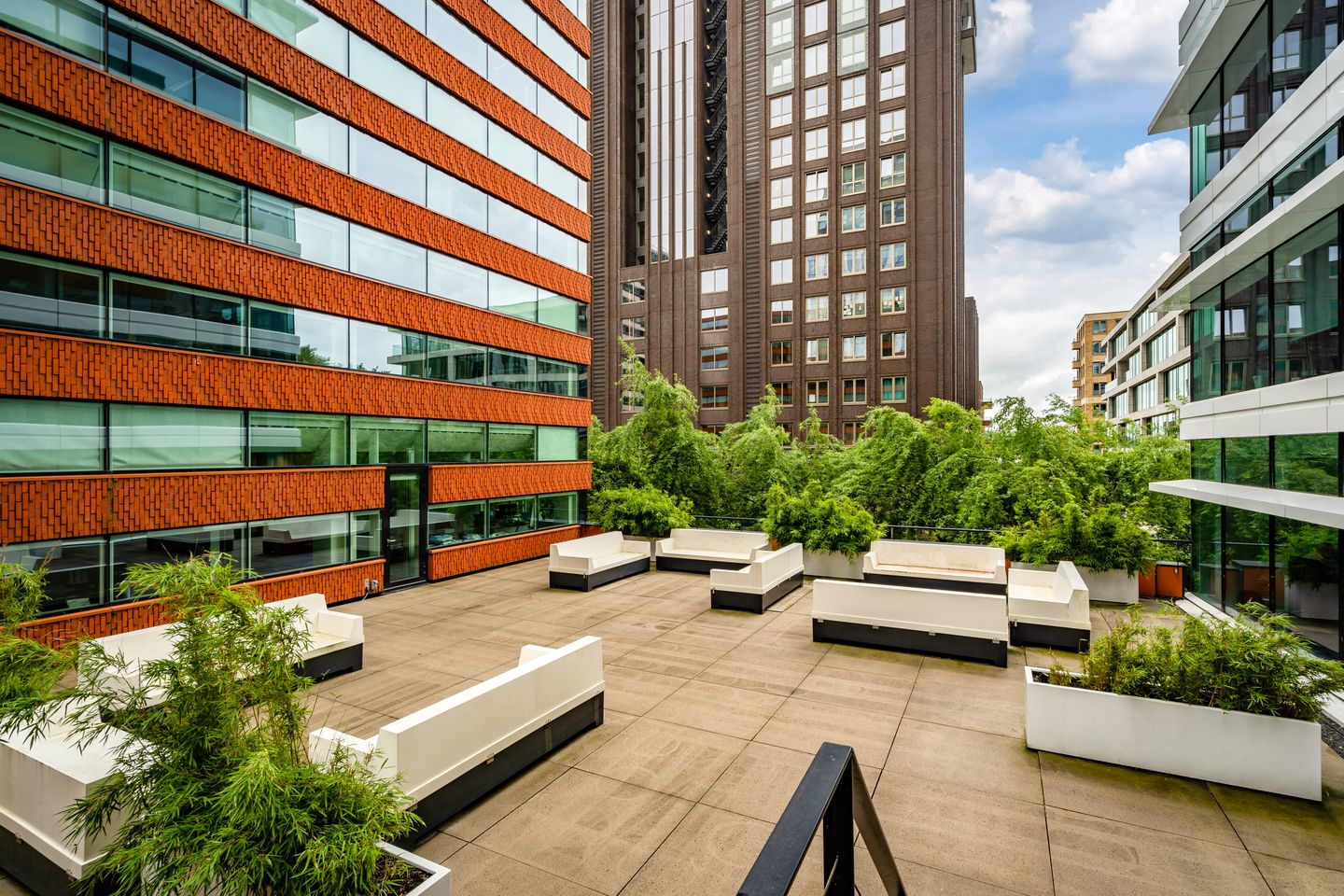 Bekijk foto 5 van Gustav Mahlerlaan 300