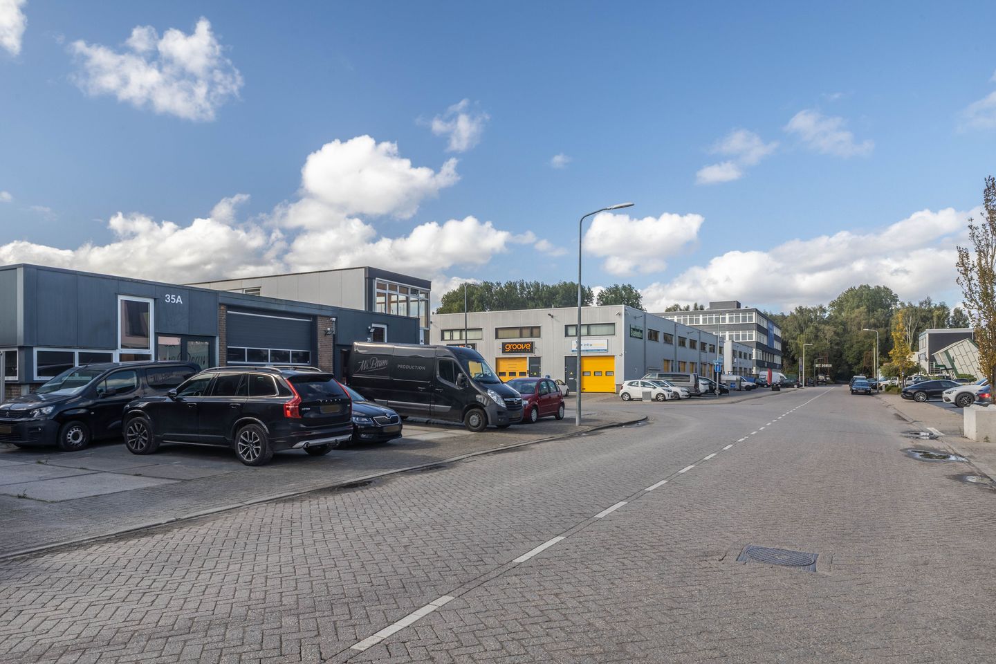 Bekijk foto 2 van Bloemendalerweg 35-a