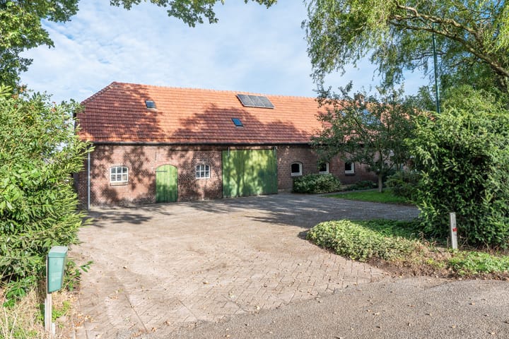 Photo 8 of Broekstraat 2