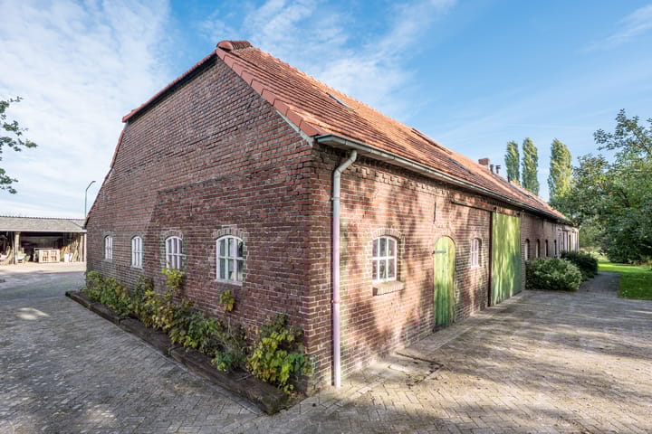 Photo 14 of Broekstraat 2