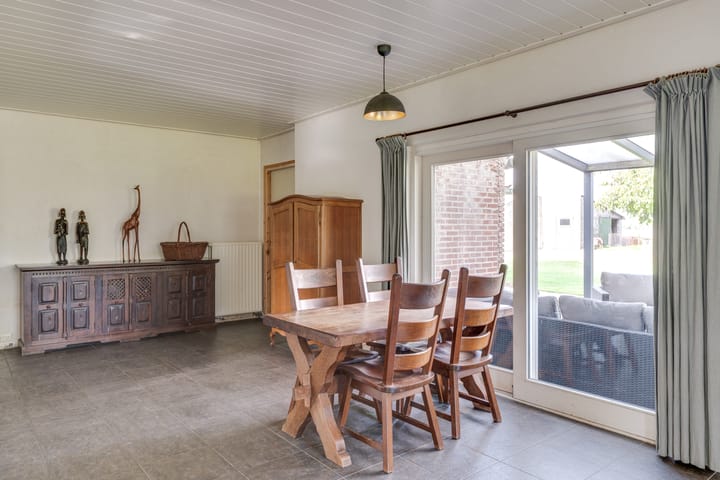 Photo 21 of Broekstraat 2