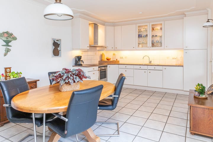 Photo 18 of Voorstraat 58