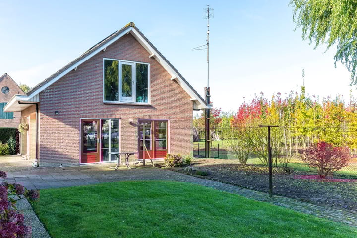 Photo 55 of Voorstraat 58