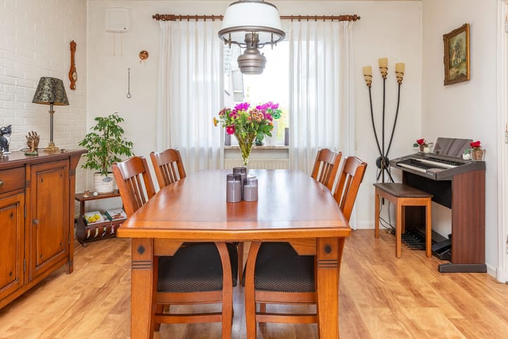 Photo 70 of Voorstraat 58