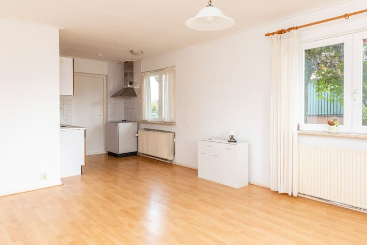 Photo 87 of Voorstraat 58