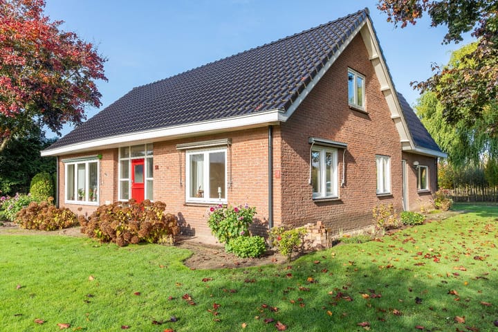 Photo 92 of Voorstraat 58