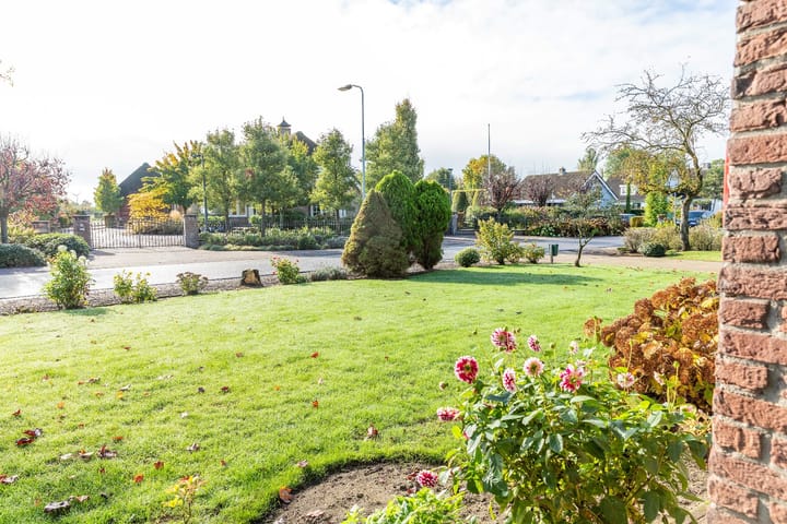 Photo 94 of Voorstraat 58