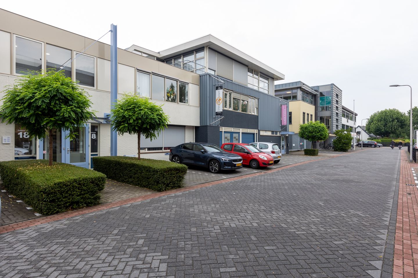 View photo 4 of Fokkerstraat 18