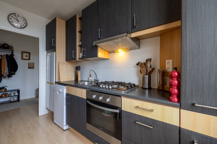 Photo 14 of van Hogendorplaan 50-I