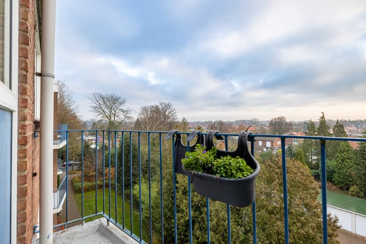 Photo 22 of van Hogendorplaan 50-I