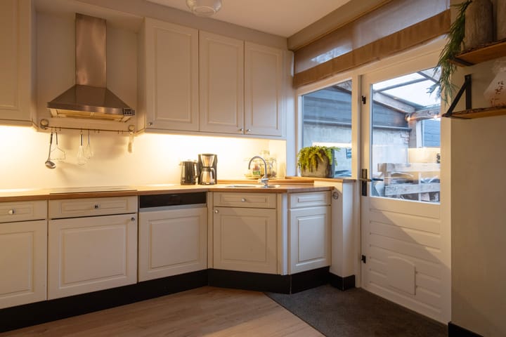 Foto 8 van Anna van Burenstraat 21