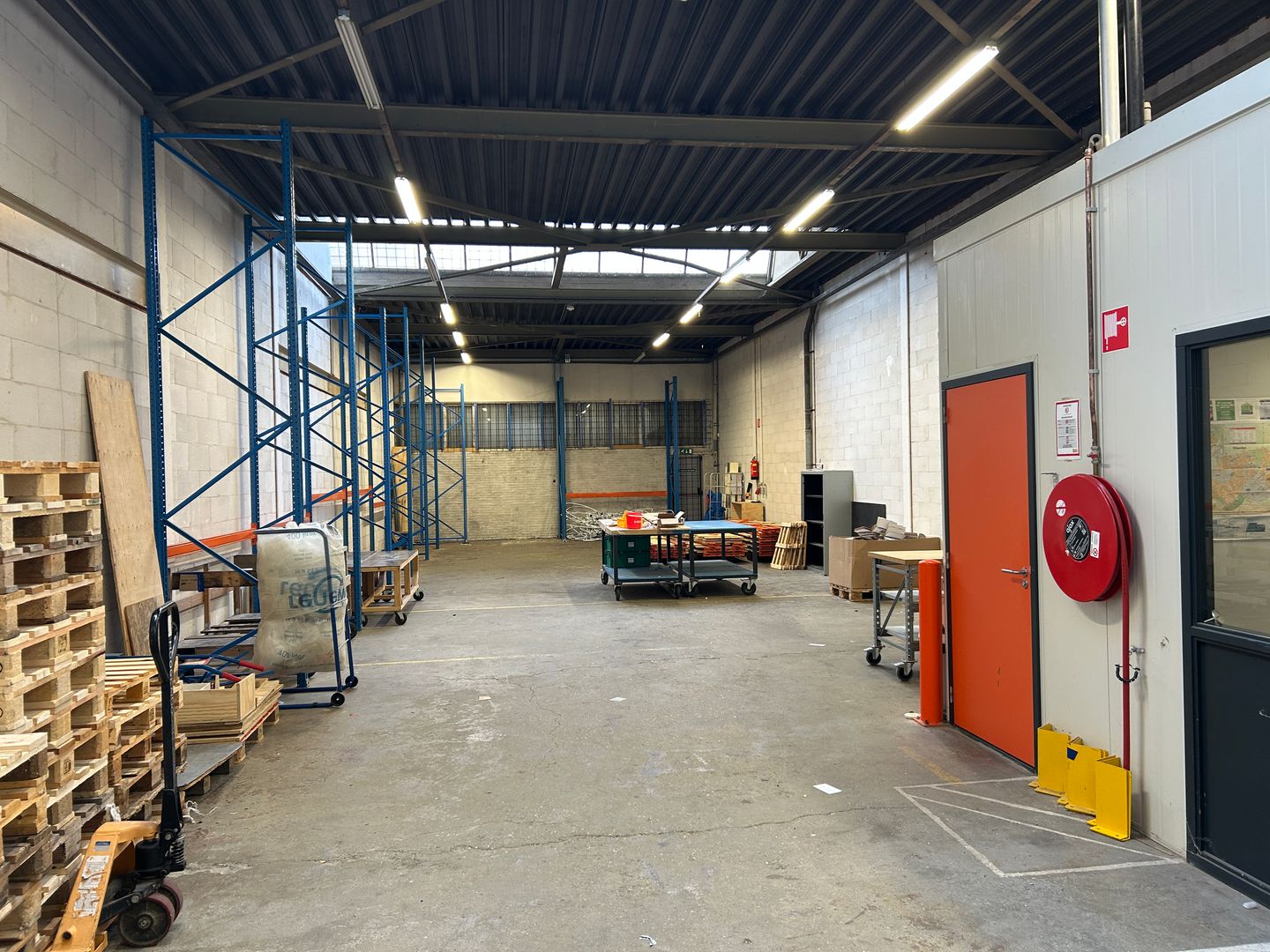 View photo 3 of Hoge Rijndijk 8