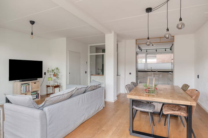 Photo 8 of Apollo 23