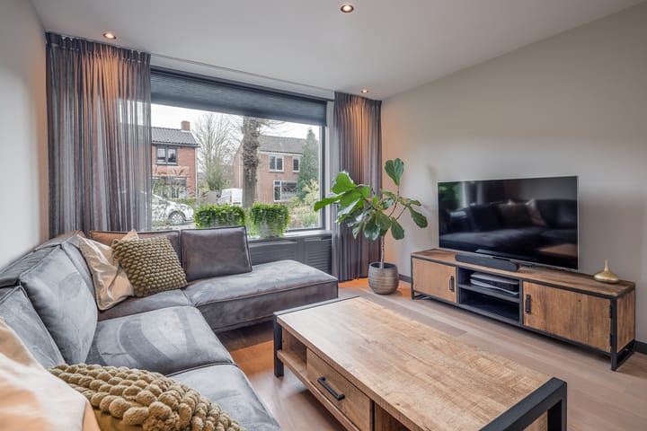 Foto 8 van Julianastraat 24