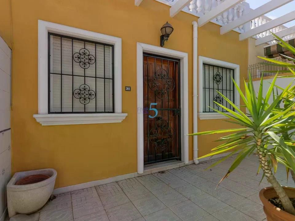 Foto 4 van Calle La Zenia 2