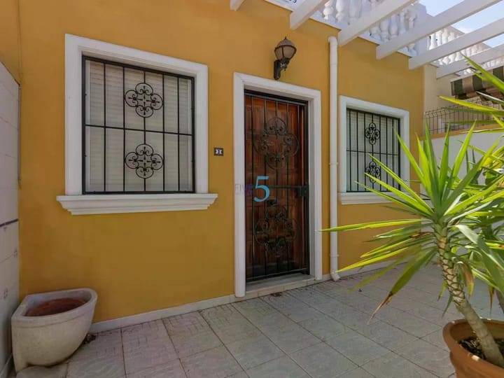 Foto 4 van Calle La Zenia 2