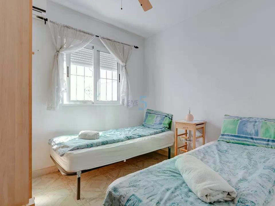 Foto 12 van Calle La Zenia 2