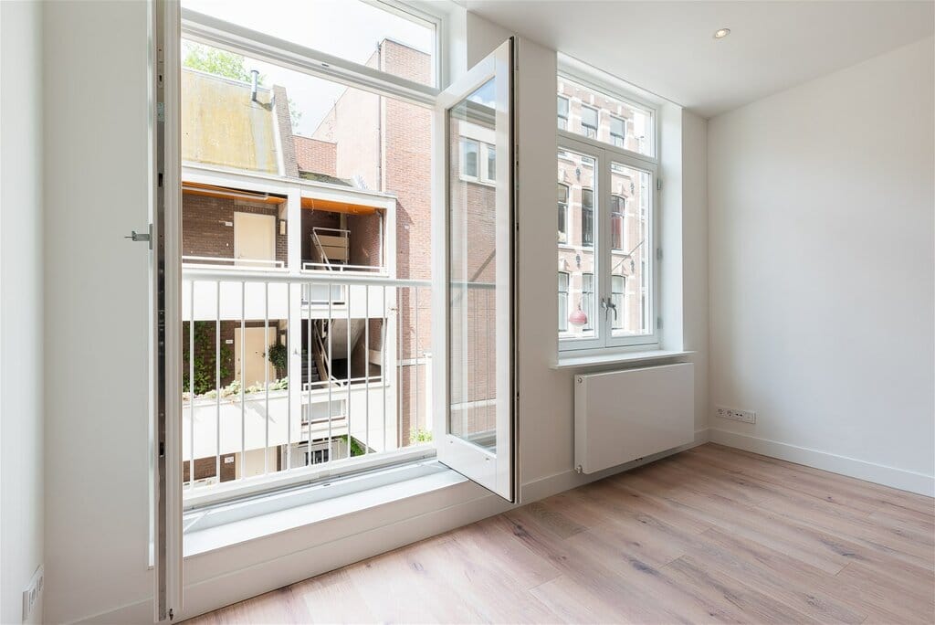 Photo 4 of Rapenburg 31-C