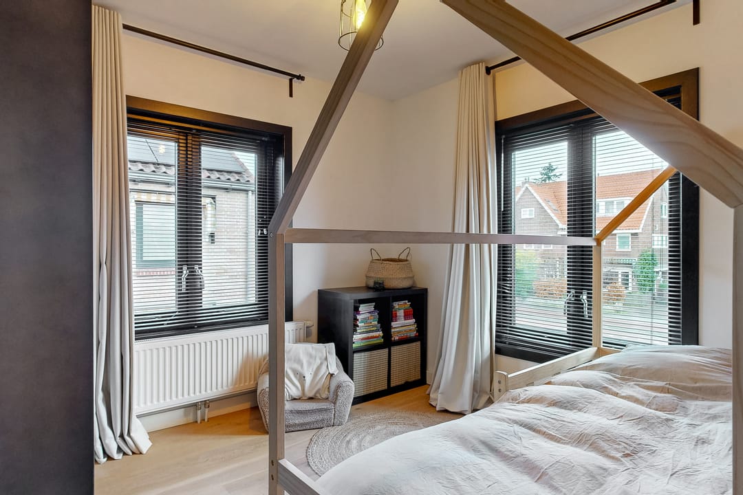 Photo 37 of Van den Vondellaan 38