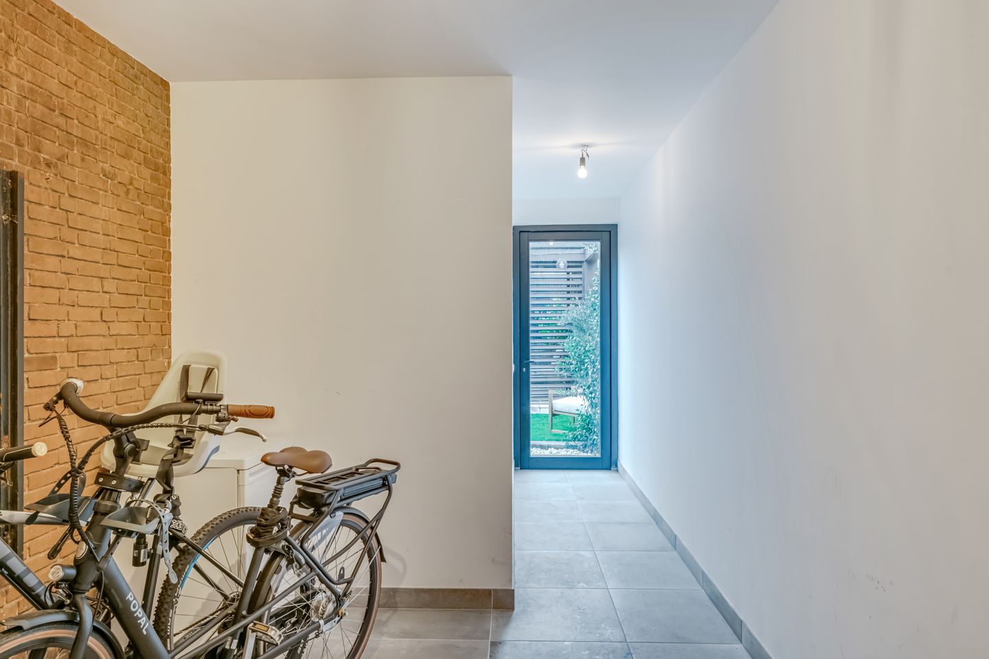 Photo 44 of Van den Vondellaan 38