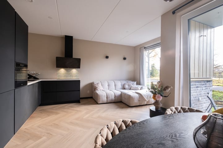 Photo 12 of Waardereiland 7