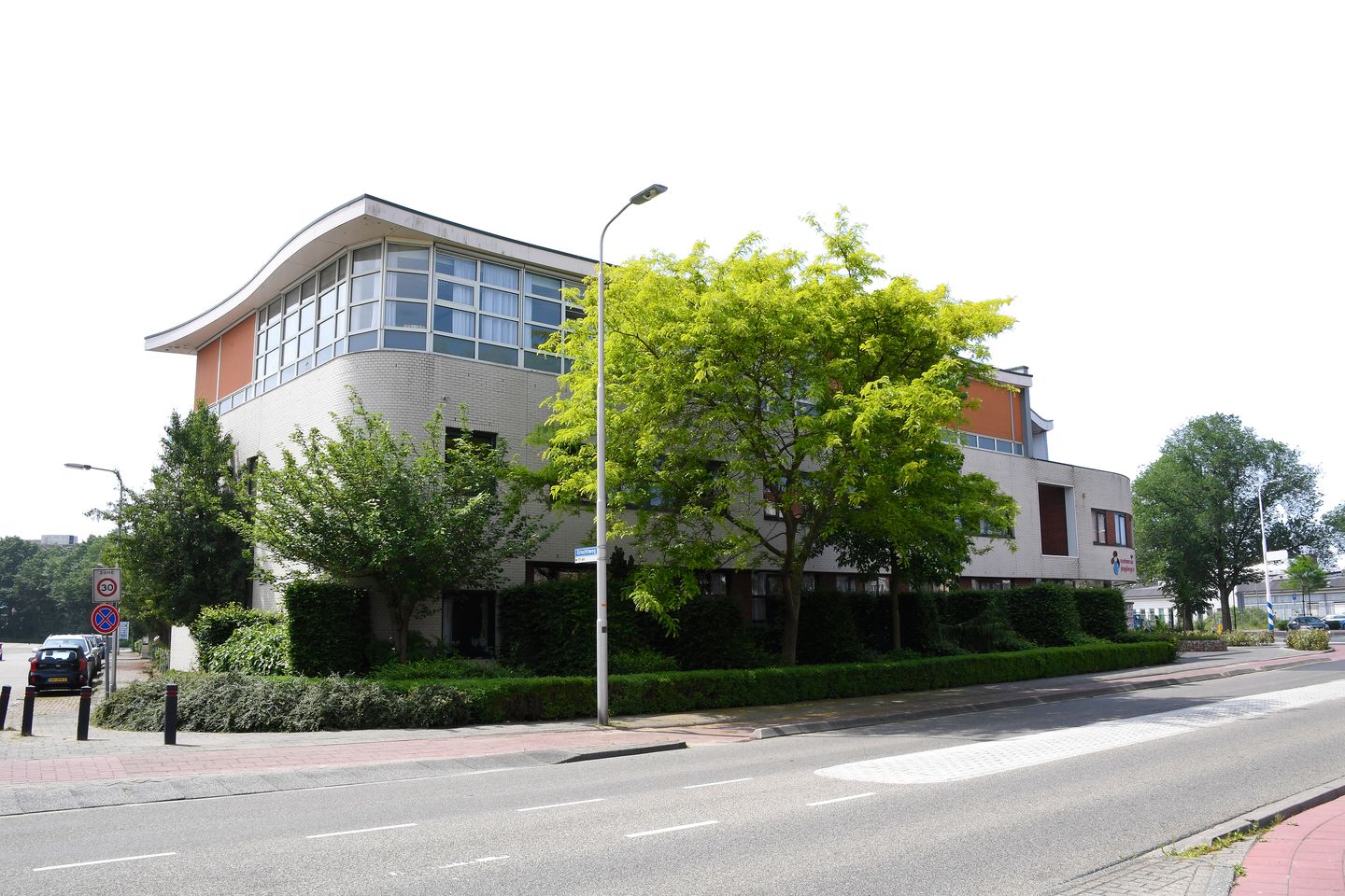 View photo 3 of Grachtweg 24