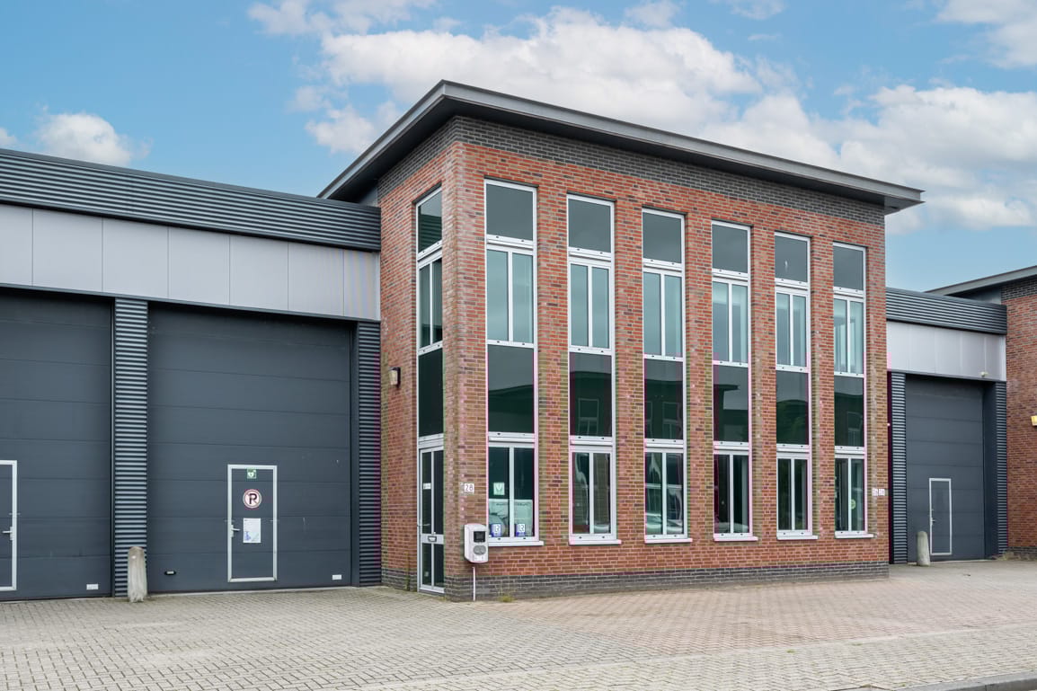 View photo 2 of Pampus 28