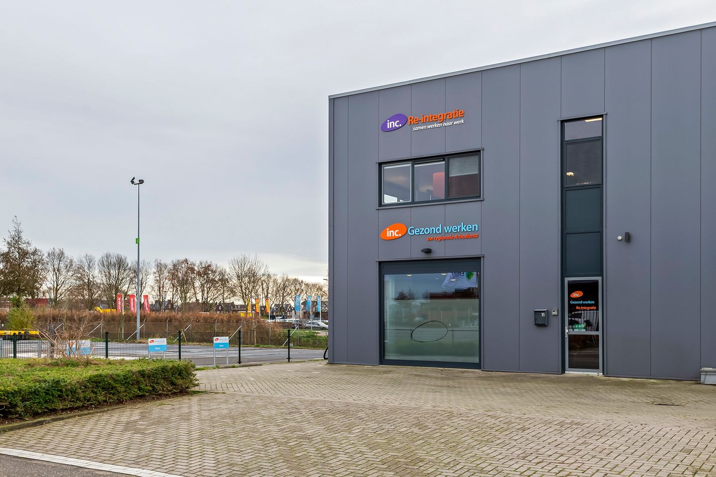 View photo 2 of Einsteinstraat 11