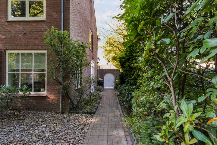 Photo 3 of Burgemeester Jansenstraat 25