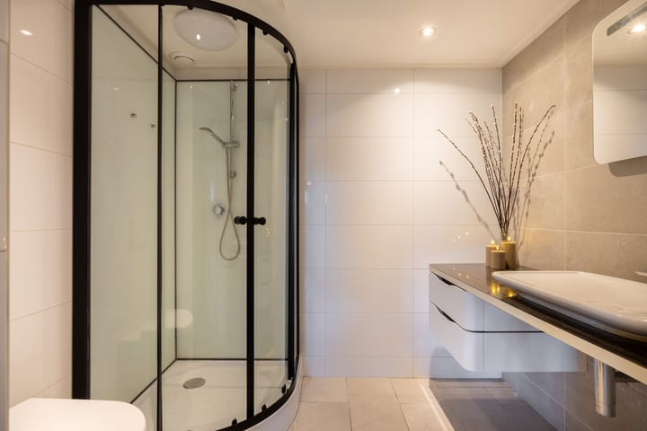 Photo 80 of Rijksweg 4-B