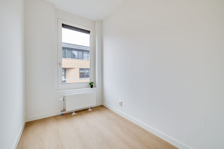 Foto 16 van Helfrichstraat 25-B