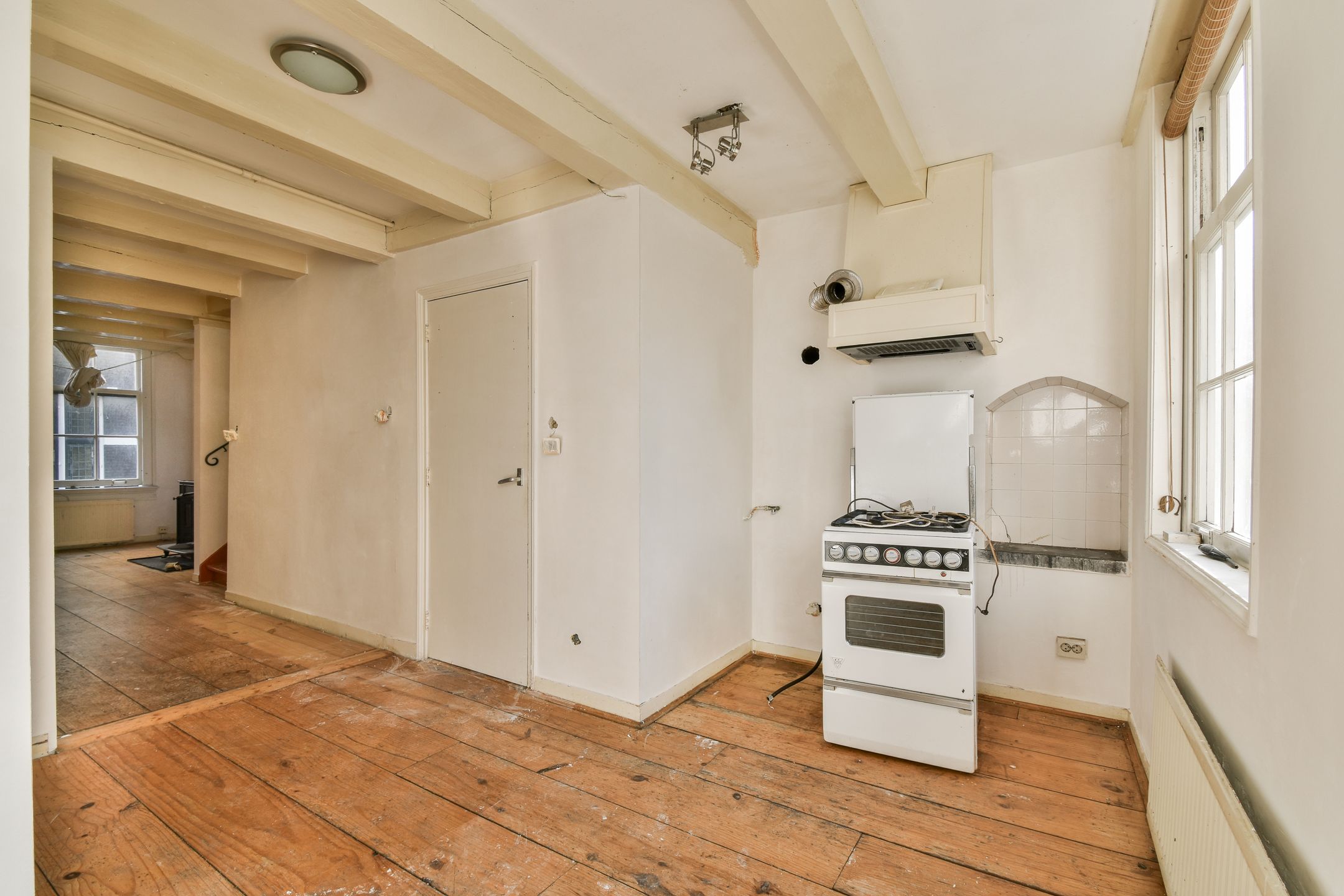 Photo 6 of Voetboogstraat 12-1